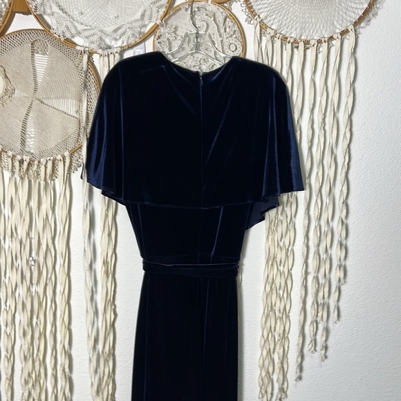 Alex Marie Beth Navy Velvet Jumpsuit Size 14 Faux Wrap Cap Sleeve - Picture 5 of 11